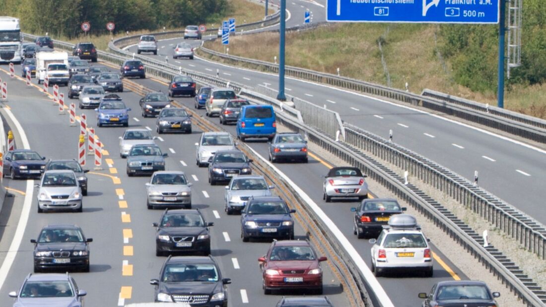 Verkehrsminister prophezeit vollere Straßen