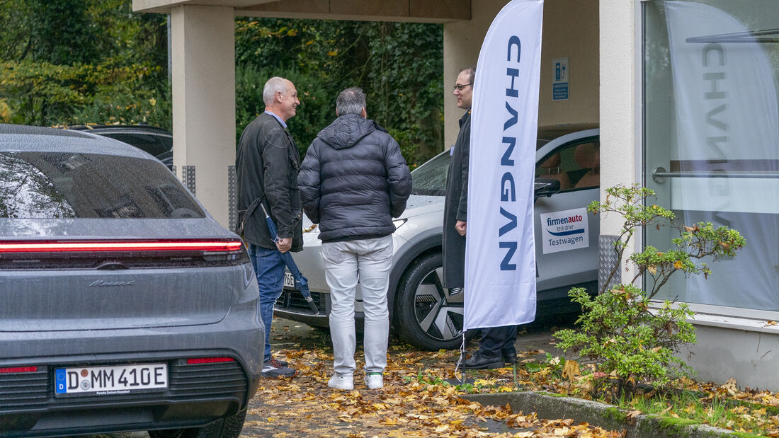 Vom Verbrenner zur E-Flotte – live getestet